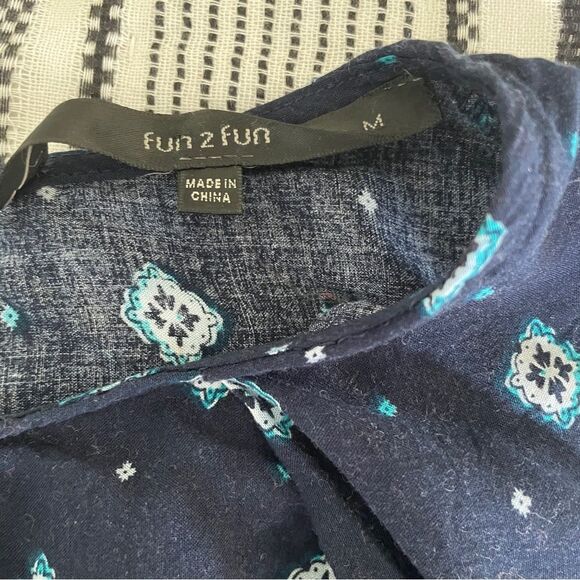 Fun 2 Fun Sleeveless Picnic Print Navy Blue Blouse Medium Coastal Cowgirl Boho - Picture 4 of 9